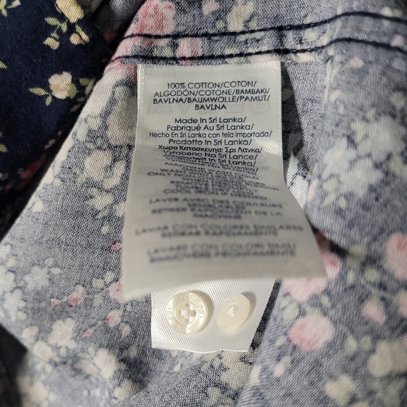 M | Chaps | Floral "No Iron" Long Sleeved Button Down Shirt - Picture 6 of 7